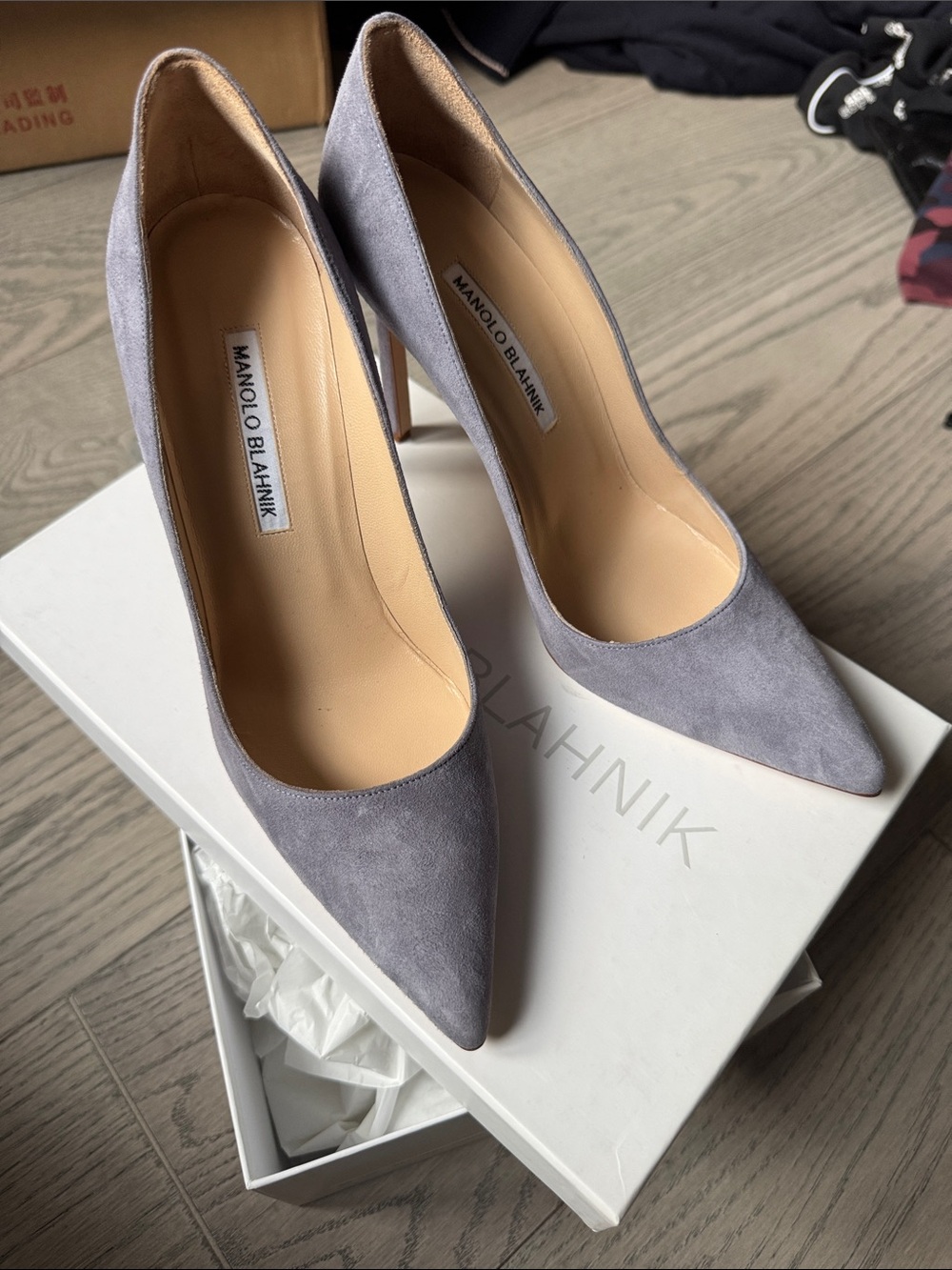 Manolo Blahnik Lavender Suede Pointed Toe Pumps